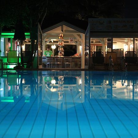 Nikolas Villas Appartments Hersonissos  Eksteriør billede