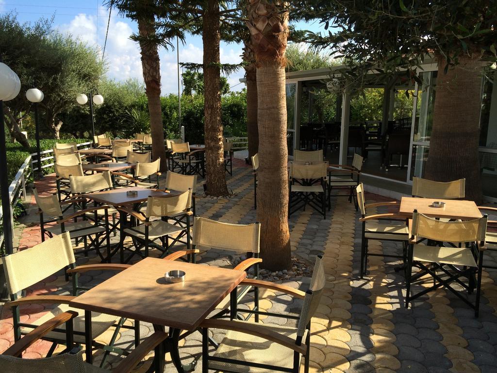 Nikolas Villas Appartments Hersonissos  Eksteriør billede