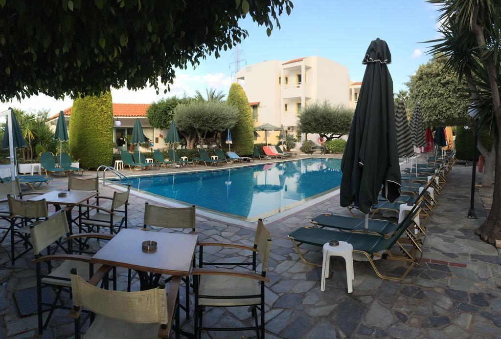 Nikolas Villas Appartments Hersonissos  Eksteriør billede