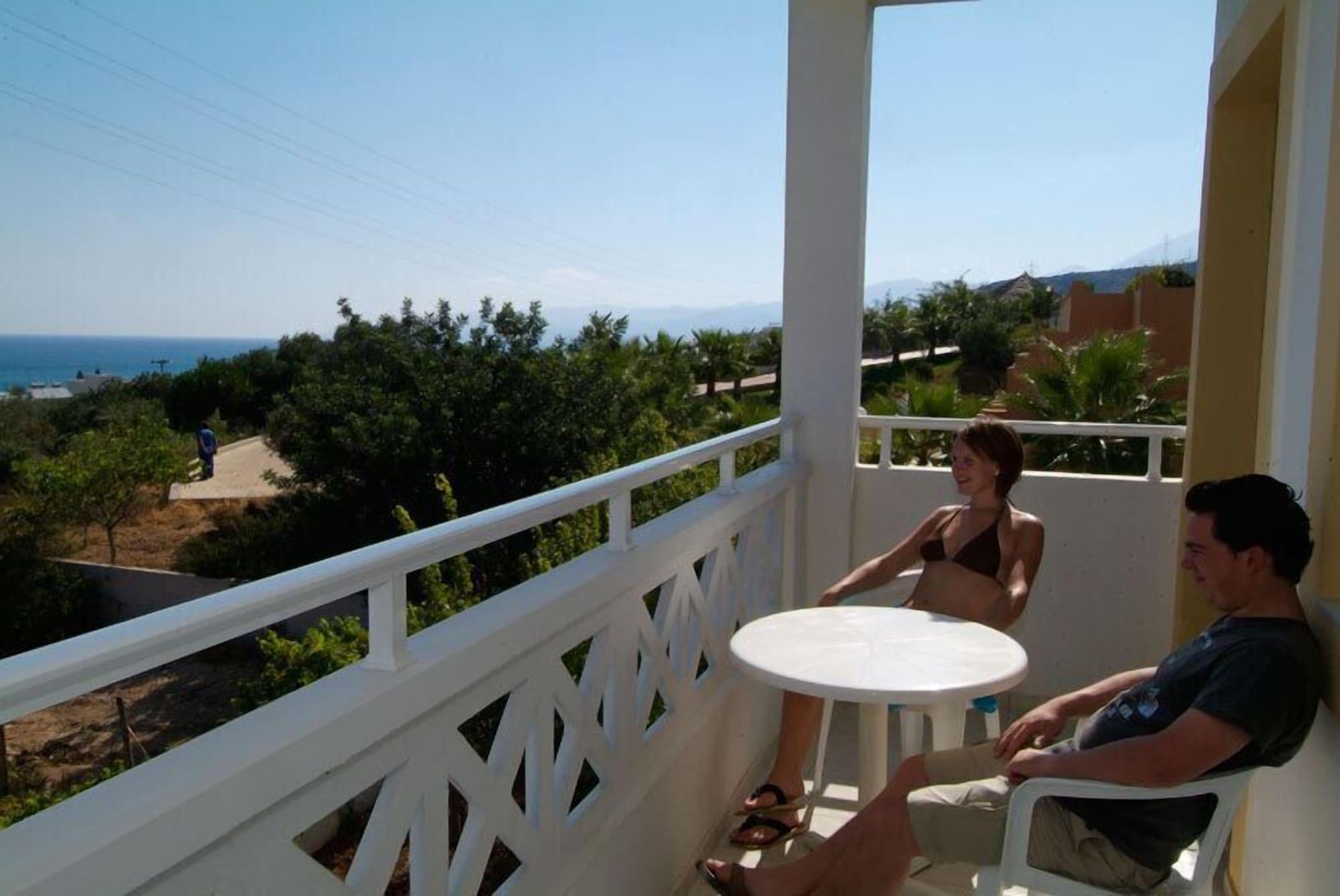 Nikolas Villas Appartments Hersonissos  Eksteriør billede