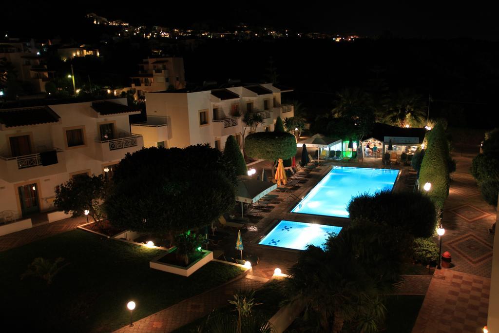 Nikolas Villas Appartments Hersonissos  Eksteriør billede